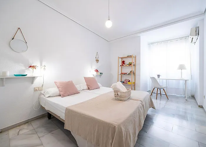 Private Balcony Walk To Mezquita Alcazar Córdoba