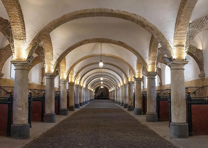Private Balcony Walk To Mezquita Alcazar *