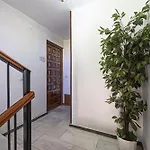 Апартаменты Private Balcony Walk To Mezquita Alcazar Кордова