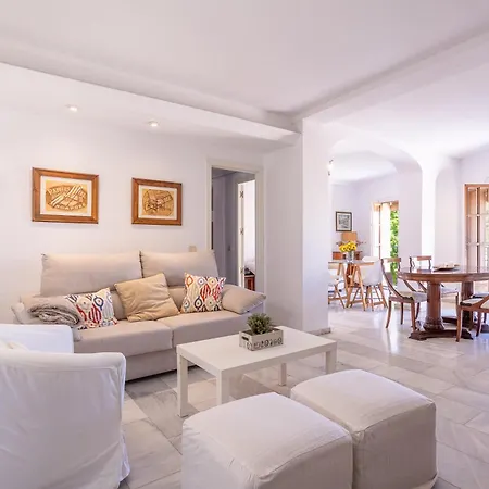 Private Balcony Walk To Mezquita Alcazar Apartment Cordoba