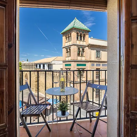 Private Balcony Walk To Mezquita Alcazar