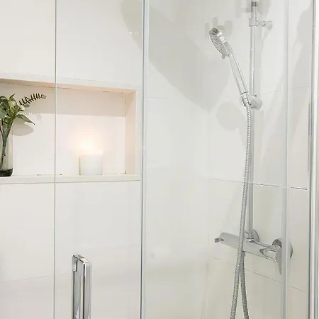 Private Balcony Walk To Mezquita Alcazar 公寓