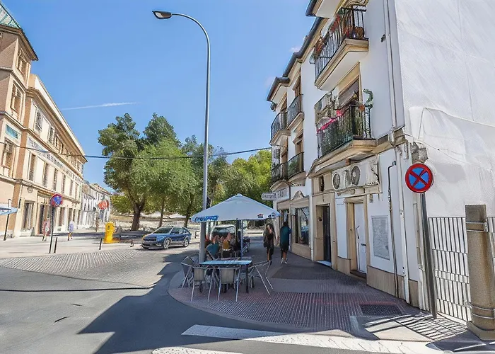 Private Balcony Walk To Mezquita Alcazar Апартаменты *