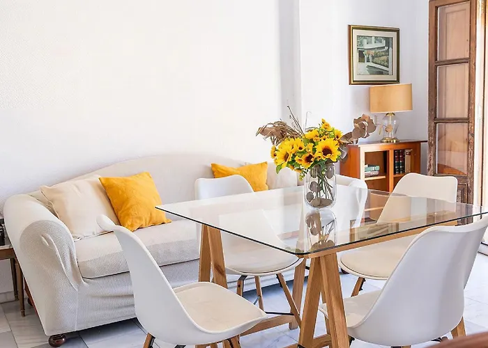 Апартаменты Private Balcony Walk To Mezquita Alcazar Кордова