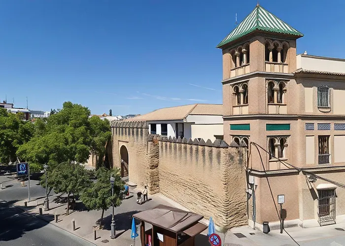 Апартаменты Private Balcony Walk To Mezquita Alcazar Кордова