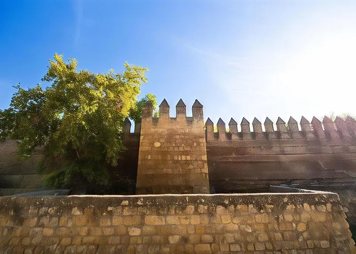 Private Balcony Walk To Mezquita Alcazar *