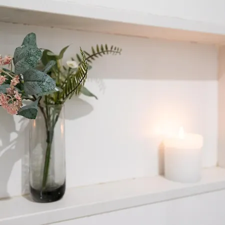 Private Balcony Walk To Mezquita Alcazar