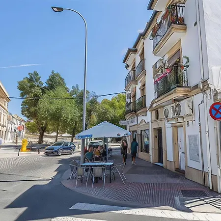 Private Balcony Walk To Mezquita Alcazar 公寓 *