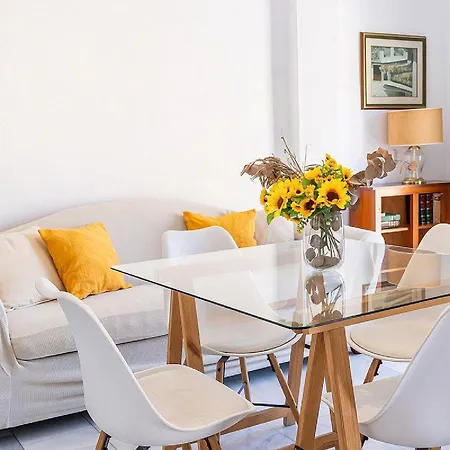 Private Balcony Walk To Mezquita Alcazar 아파트 *