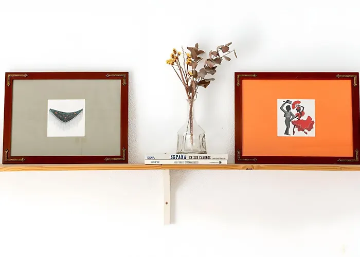 Private Balcony Walk To Mezquita Alcazar 아파트