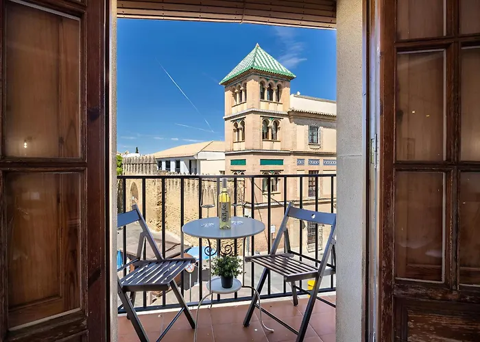 Private Balcony Walk To Mezquita Alcazar 아파트 코르도바